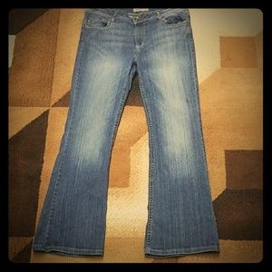 LEI Sophia Hiphugger Flare Jeans